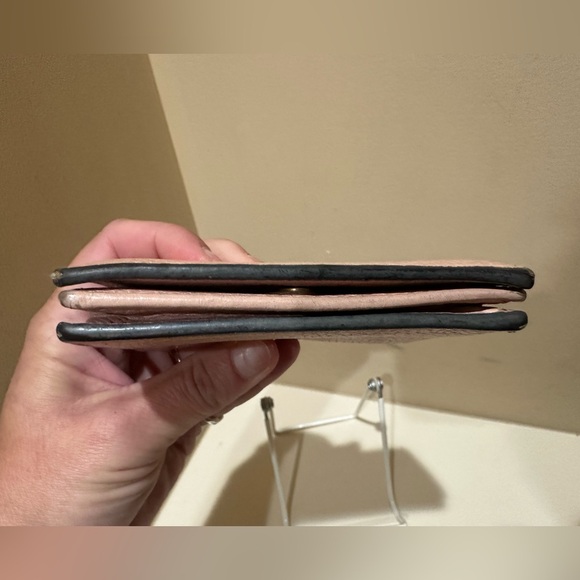 Gucci Blind For Love Bifold Pink Wallet - Picture 9 of 12